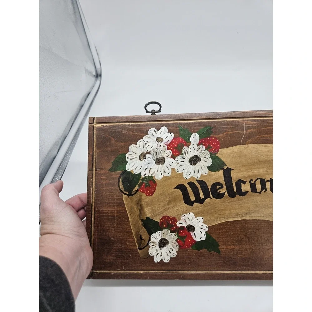 Vintage Wooden Handpainted Daisy And Strawberry Welcome Sign Plaque